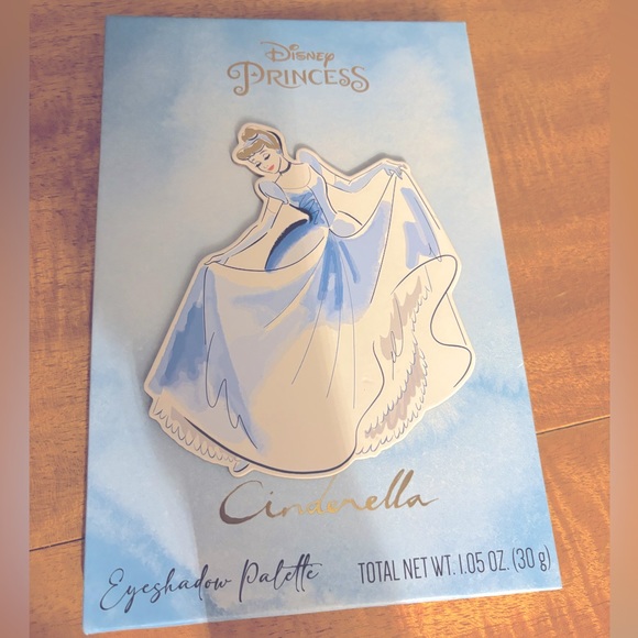 Taste Beauty Other - Disney’s Cinderella Watercolor Eyeshadow Palette